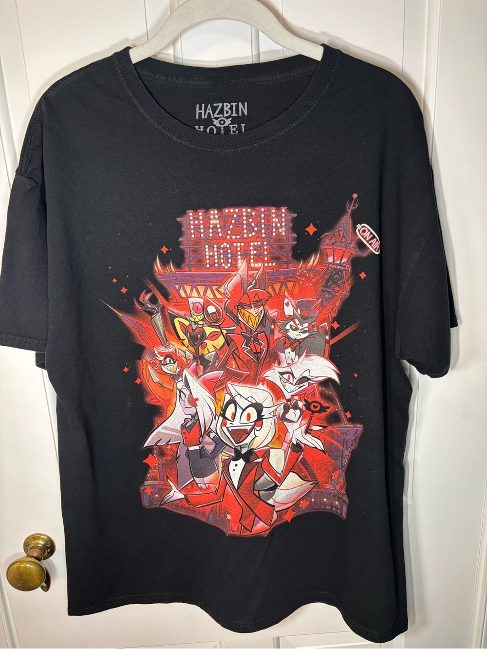 Hot Topic Hazbin Hotel Group Tee T Shirt Large Black Red Vivzie Pop Charlie